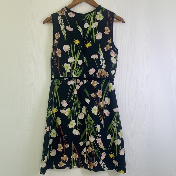 Victoria Beckham - Black Pressed Flower Dress Made For Target Size Small - Picture 9 of 11